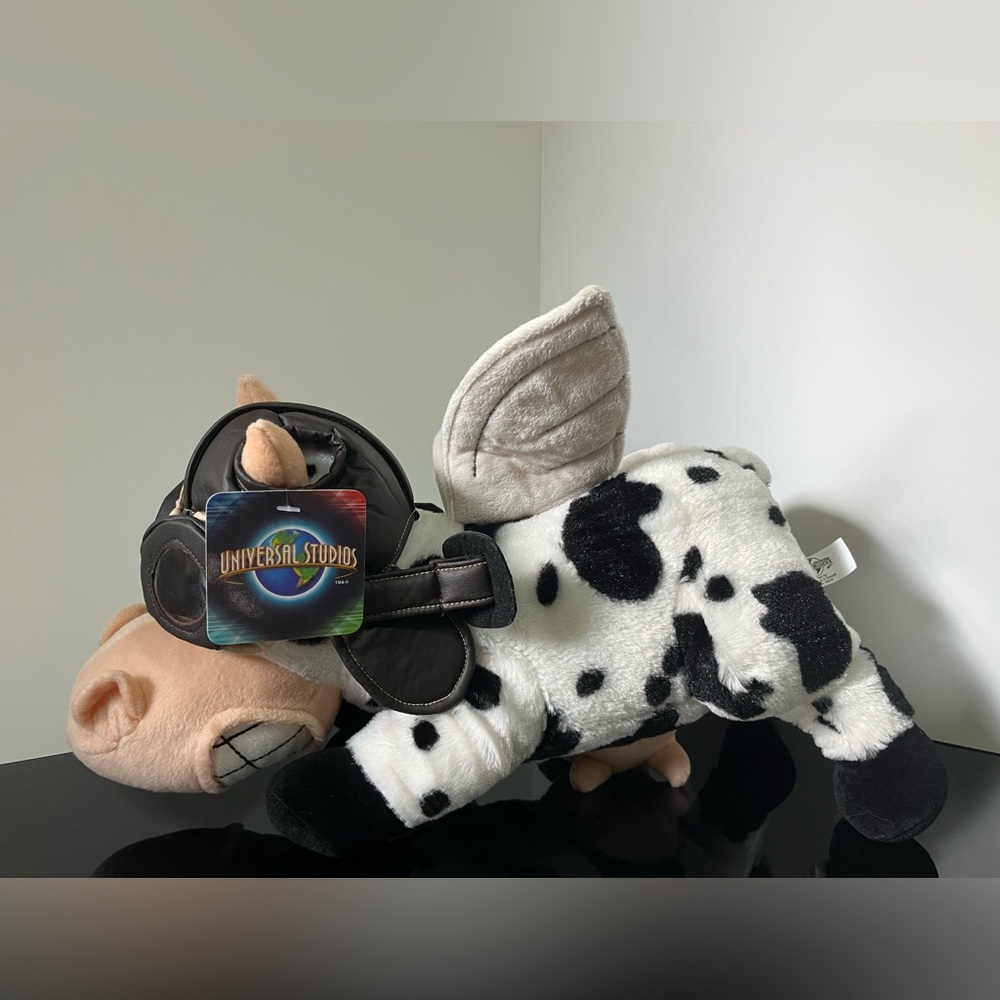 Universal Studios Florida - Twister Flying Cow Plush 16"  W/TAGS, Ultra Rare
